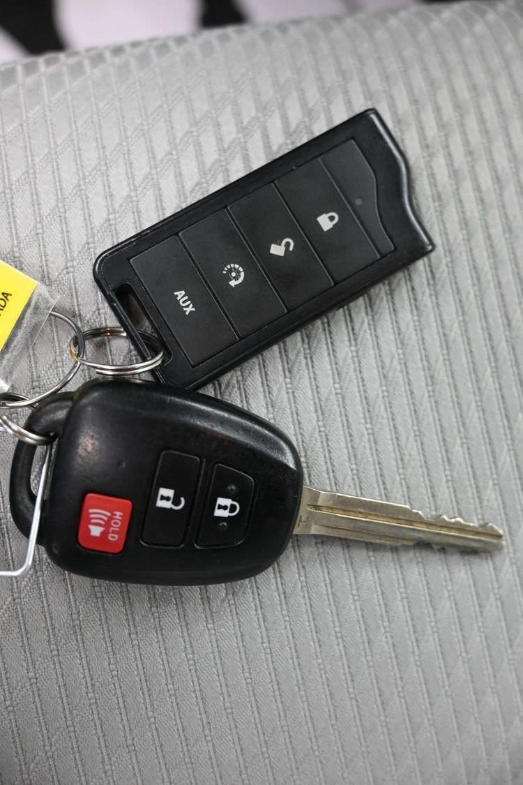 Used 2015 Attitude Black Metallic Toyota LE image 17