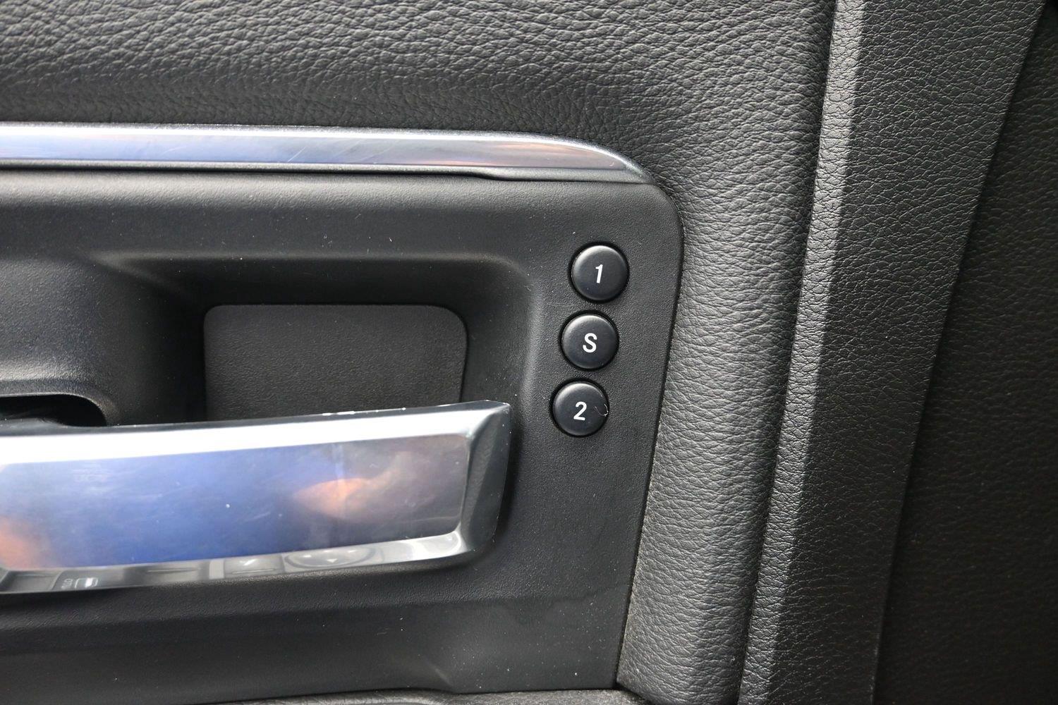 Used 2019 Patriot Blue Pearlcoat Ram Laramie image 22
