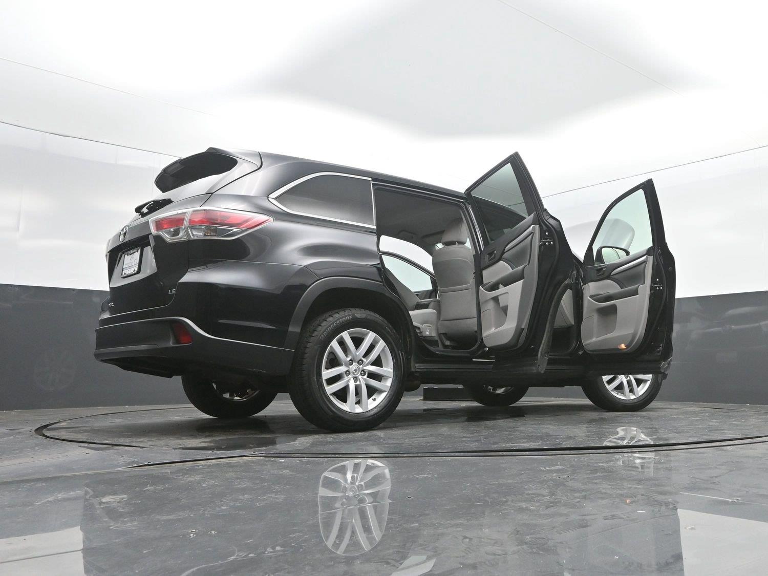 Used 2015 Attitude Black Metallic Toyota LE image 43