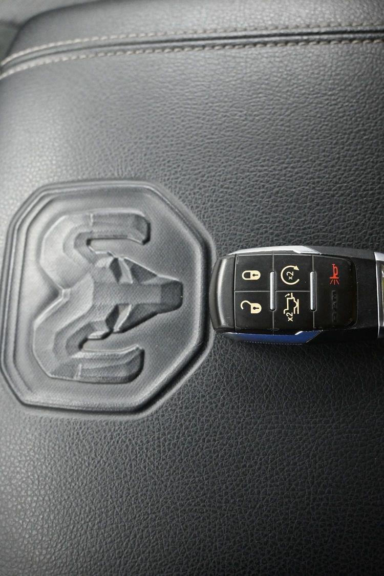 Used 2019 Patriot Blue Pearlcoat Ram Laramie image 37