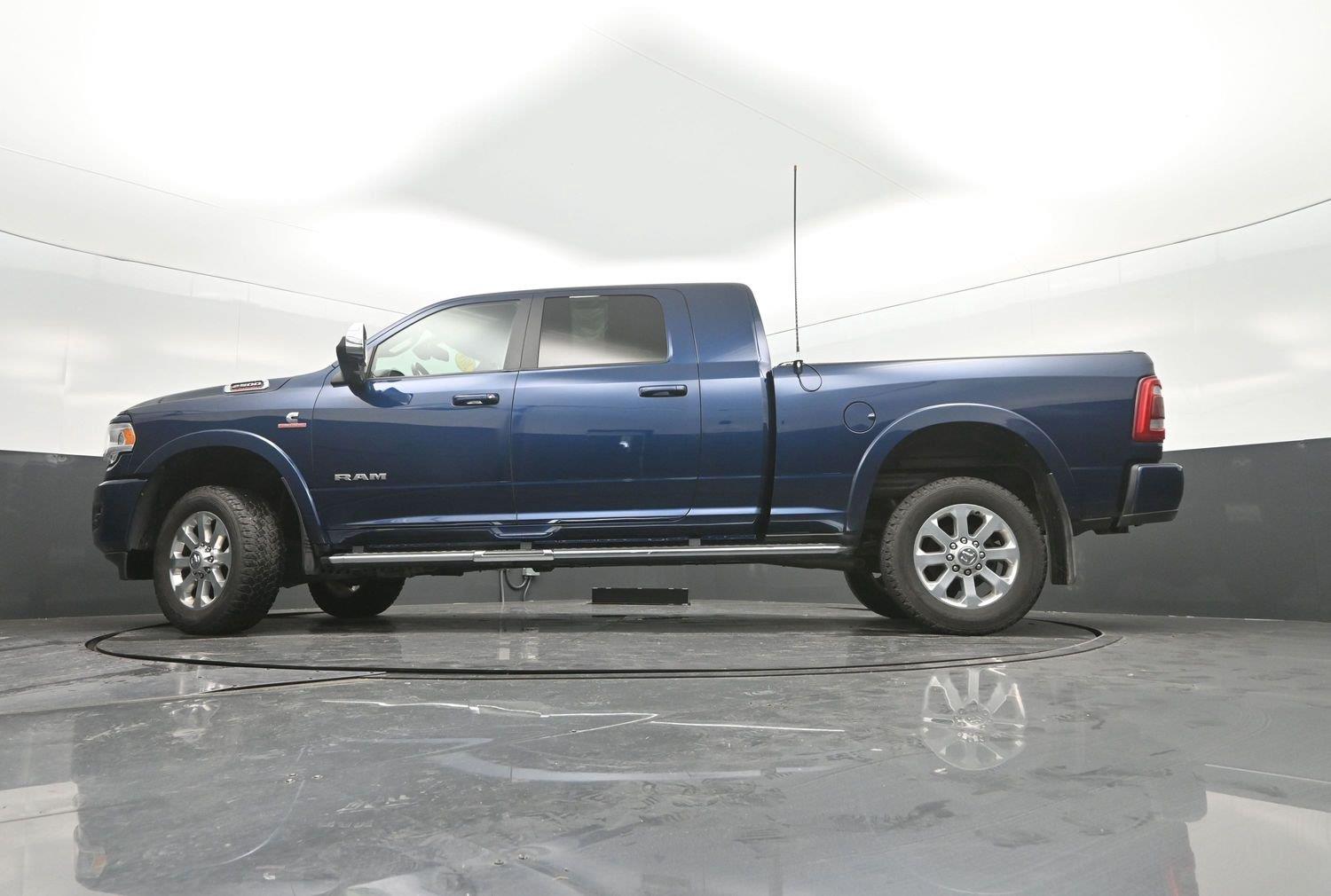 Used 2019 Patriot Blue Pearlcoat Ram Laramie image 38