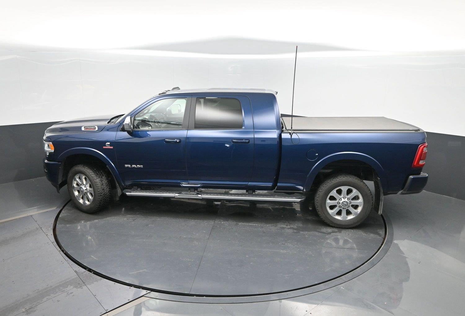 Used 2019 Patriot Blue Pearlcoat Ram Laramie image 42