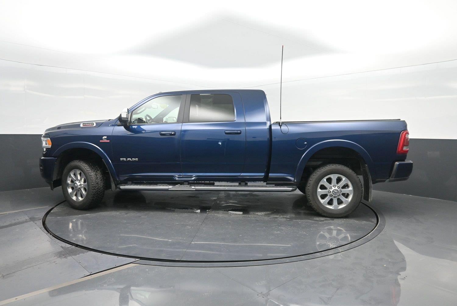 Used 2019 Patriot Blue Pearlcoat Ram Laramie image 45