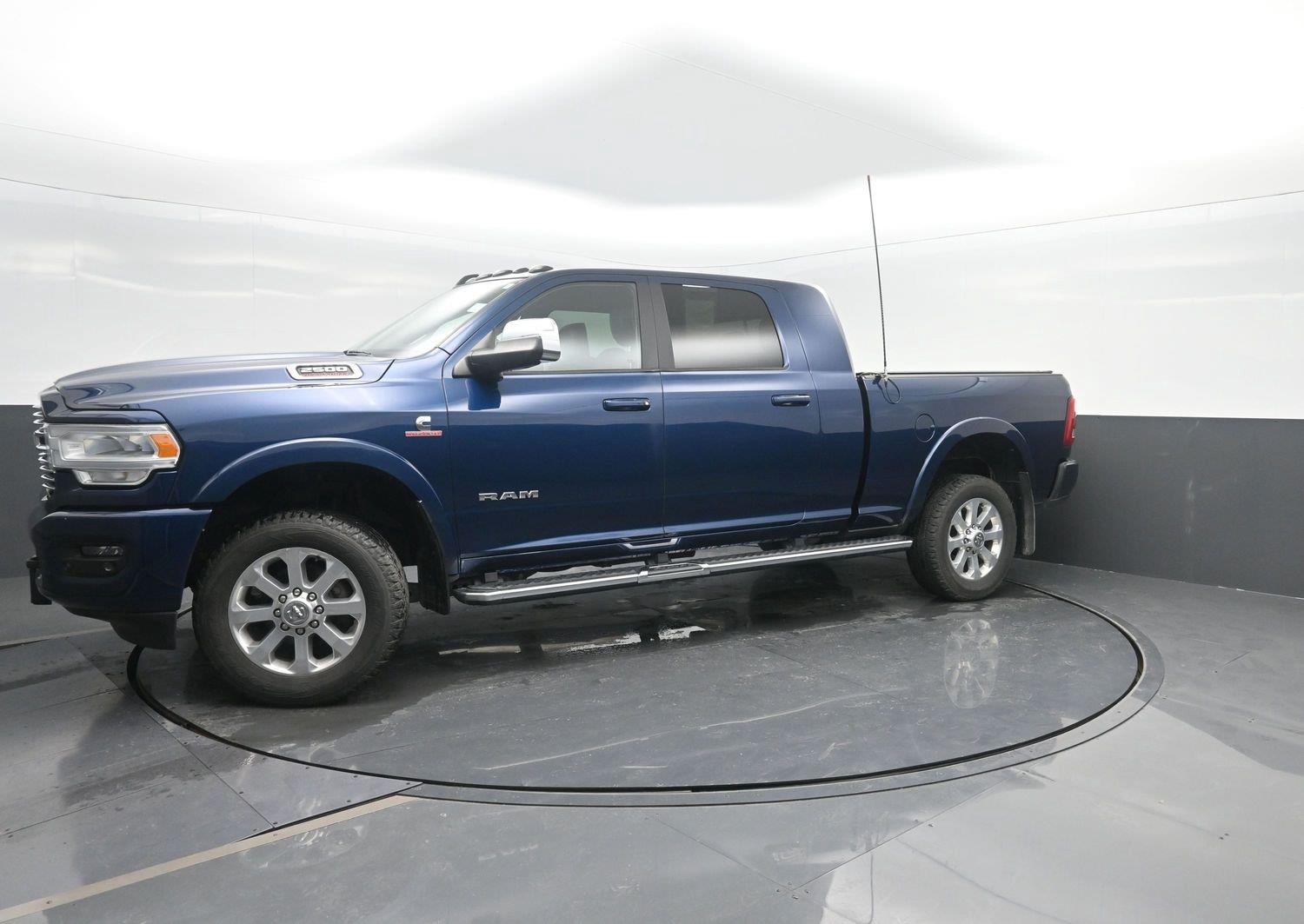 Used 2019 Patriot Blue Pearlcoat Ram Laramie image 46