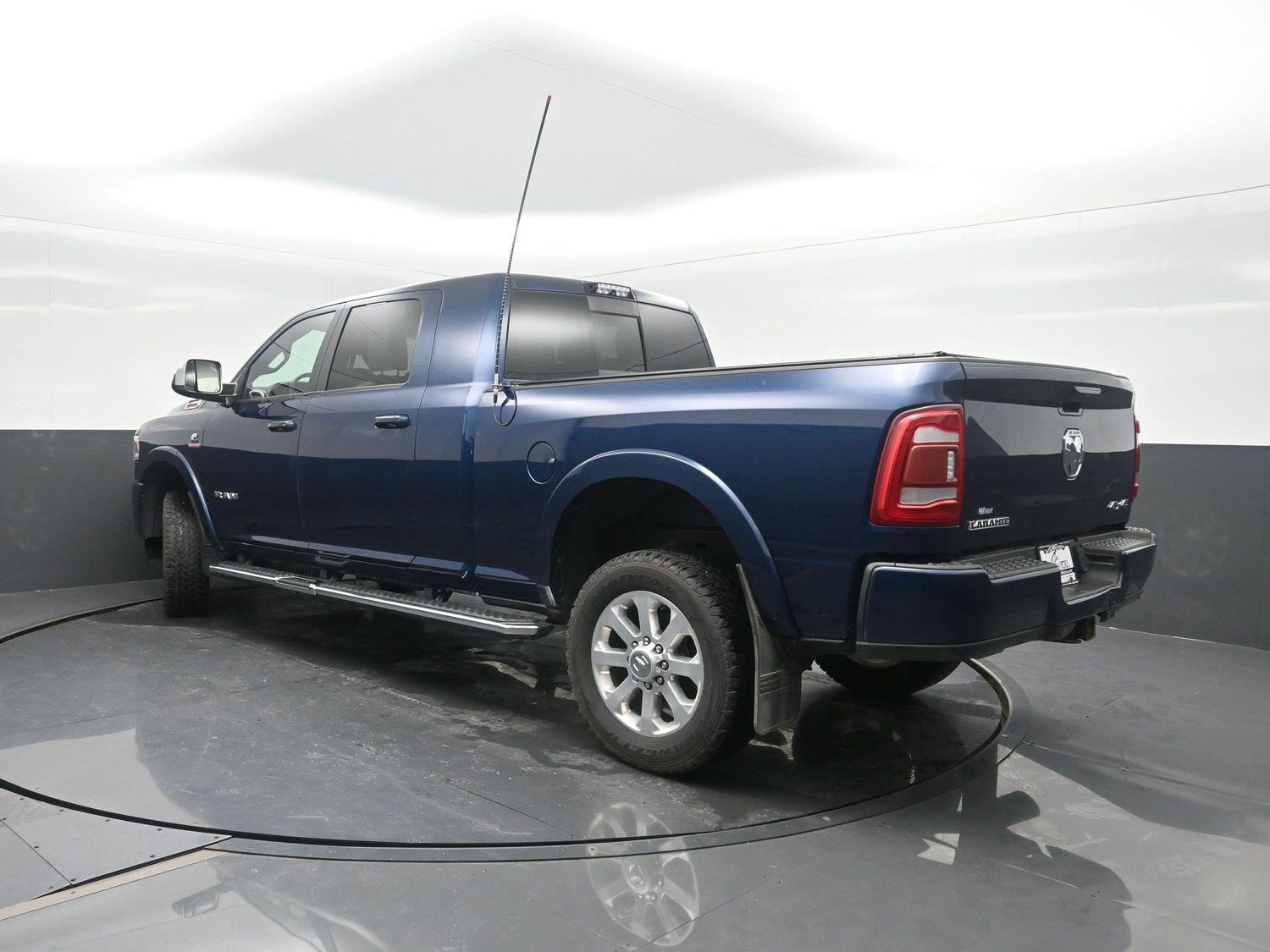 Used 2019 Patriot Blue Pearlcoat Ram Laramie image 48