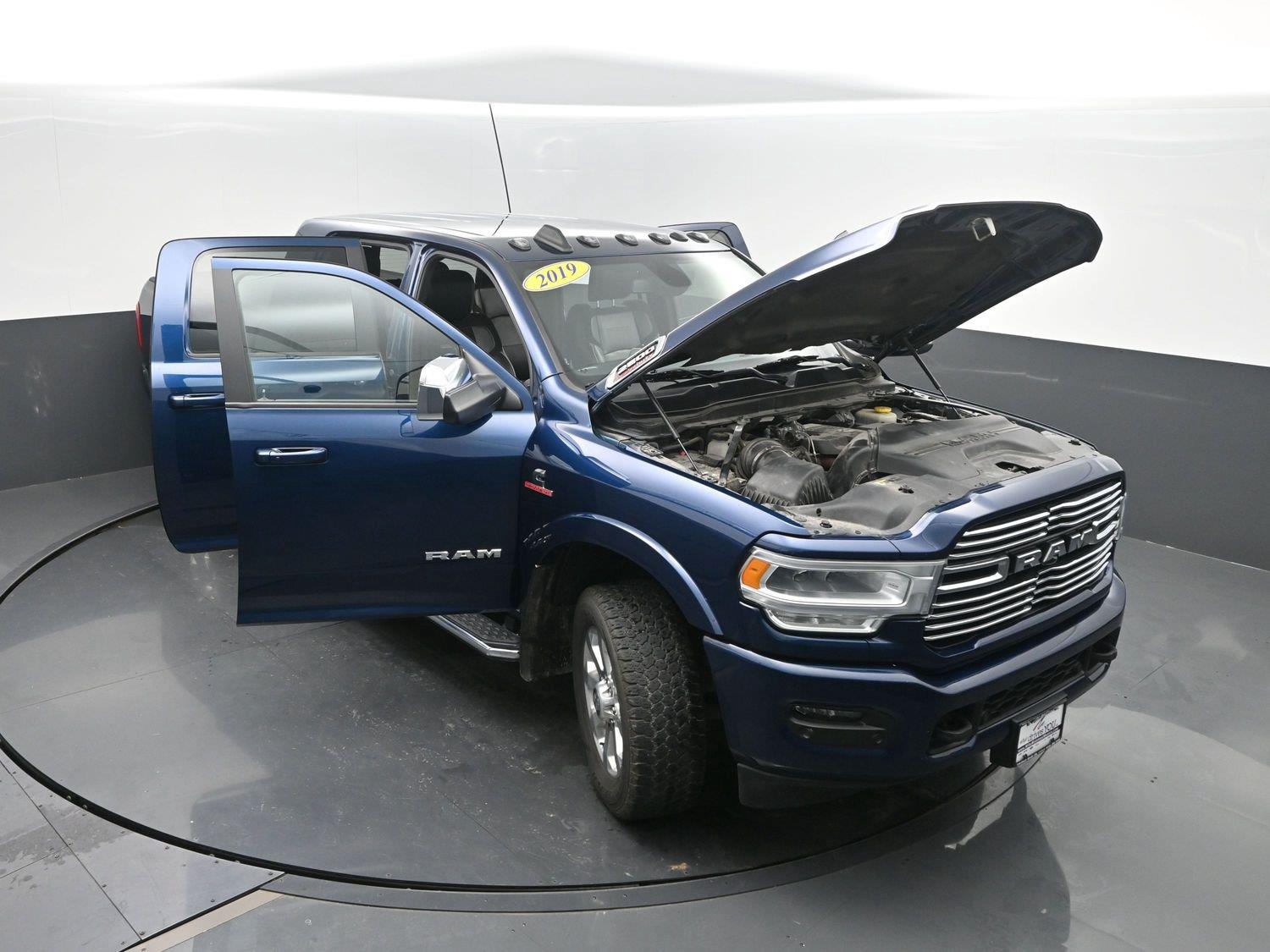 Used 2019 Patriot Blue Pearlcoat Ram Laramie image 50