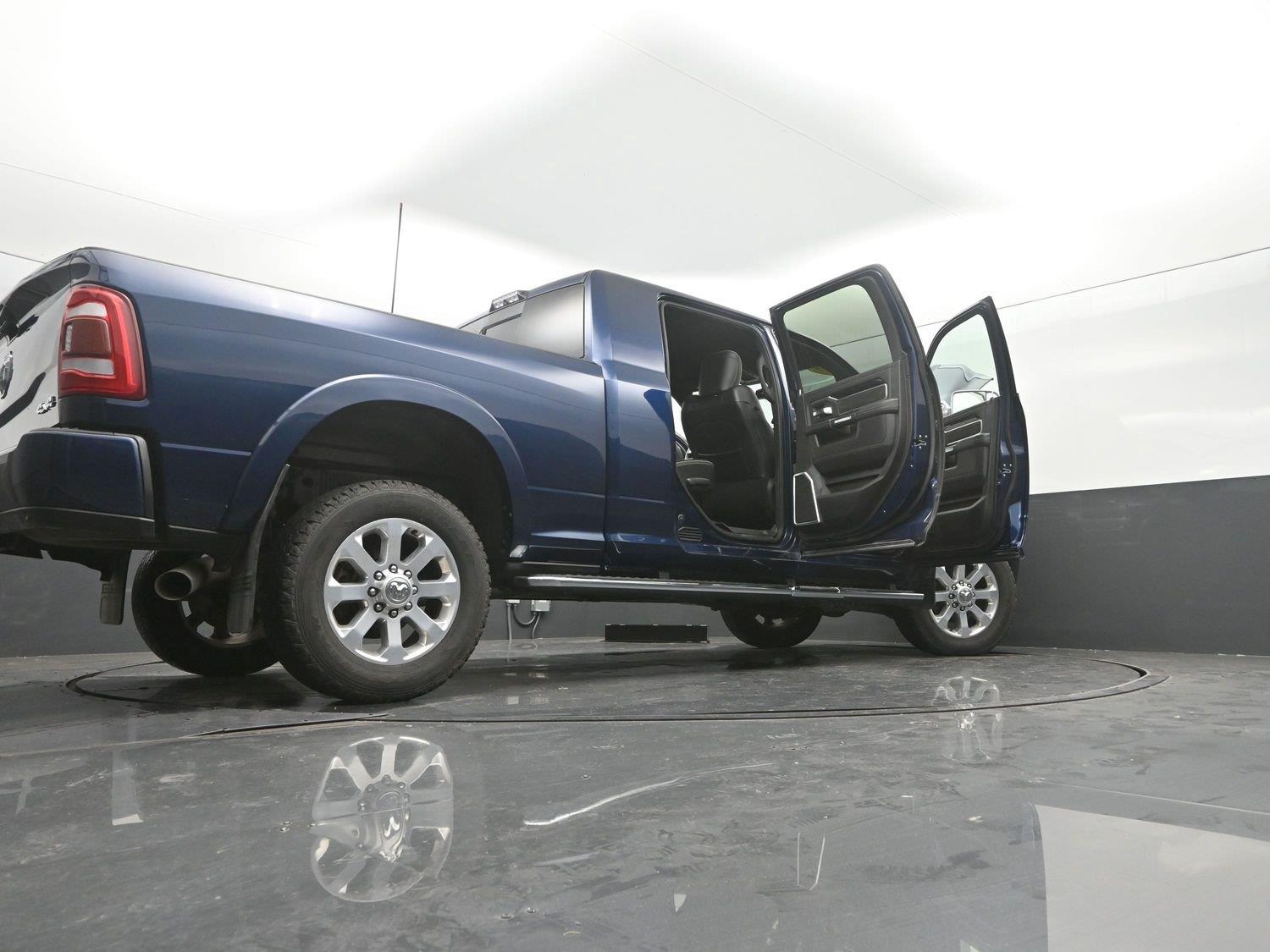 Used 2019 Patriot Blue Pearlcoat Ram Laramie image 54
