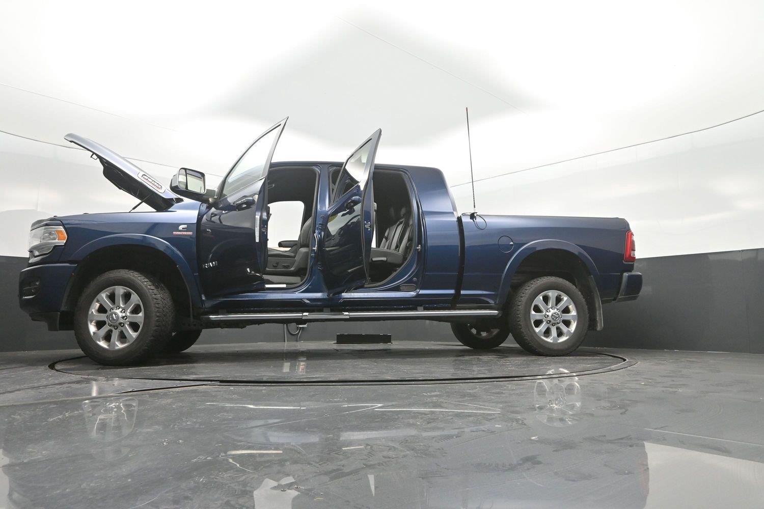 Used 2019 Patriot Blue Pearlcoat Ram Laramie image 55