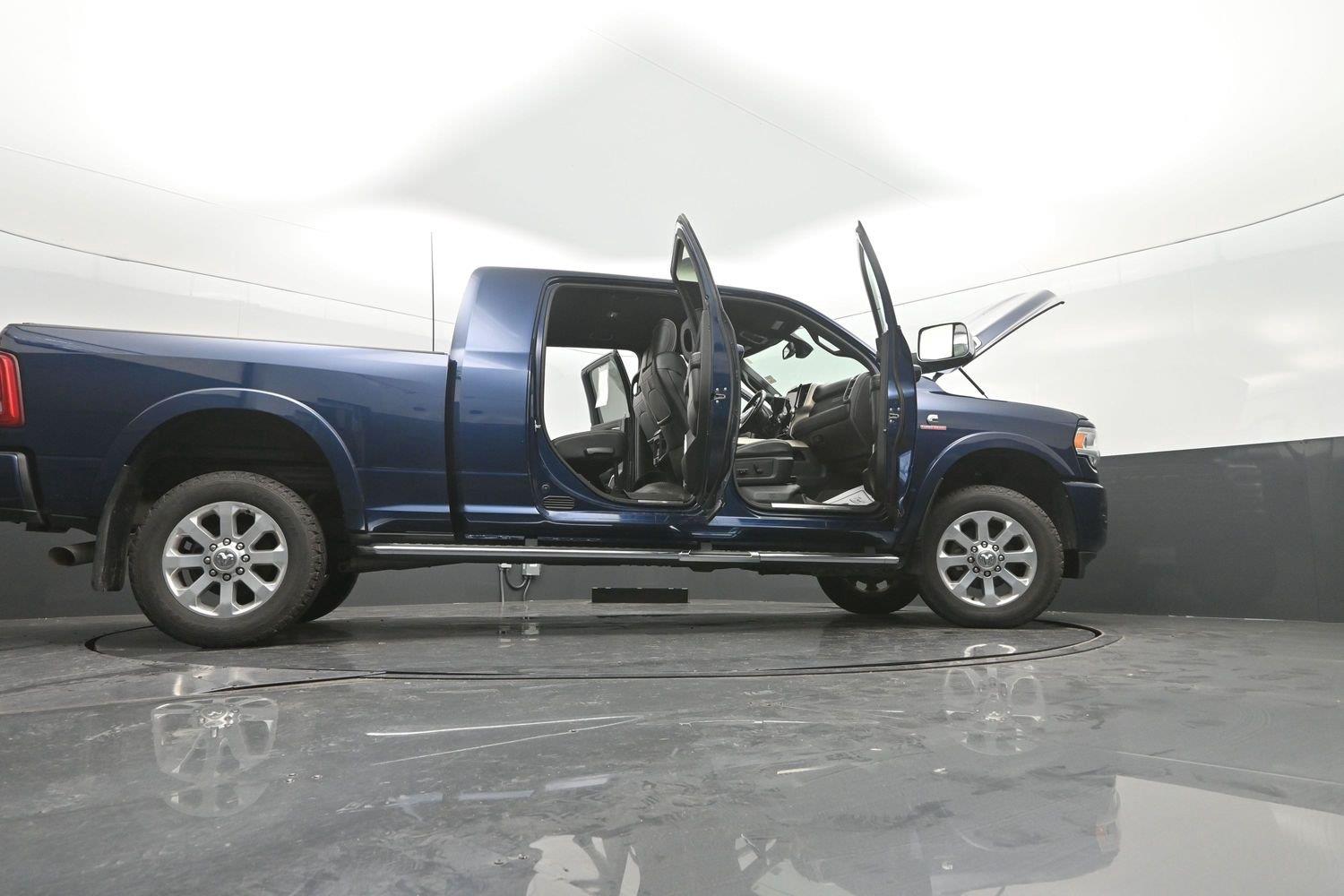 Used 2019 Patriot Blue Pearlcoat Ram Laramie image 56