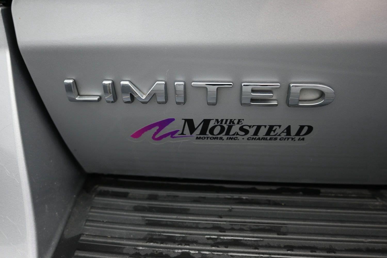 Used 2018 Ingot Silver Ford Limited image 21