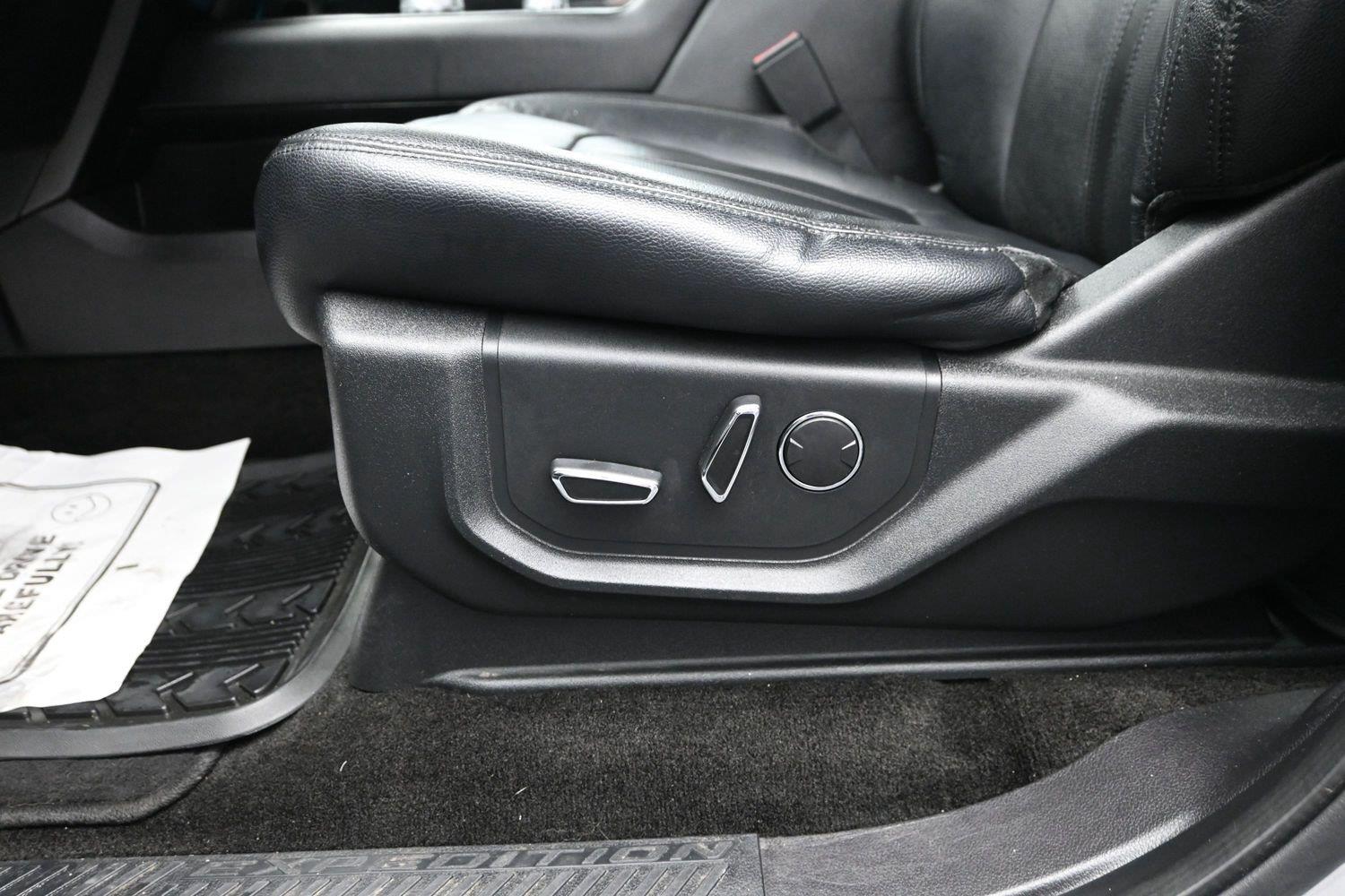 Used 2018 Ingot Silver Ford Limited image 28