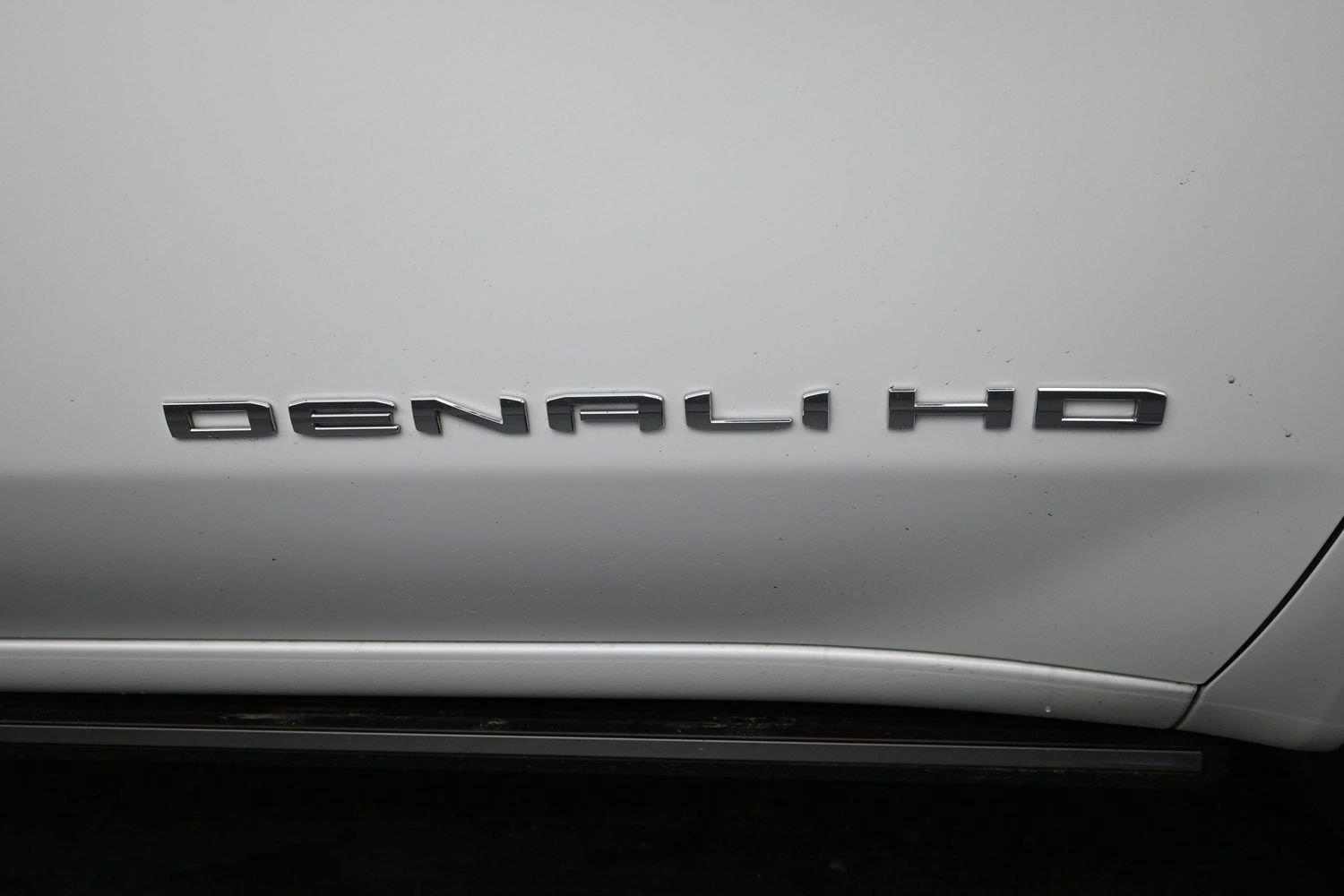 Used 2024 Summit White GMC Denali Ultimate image 7