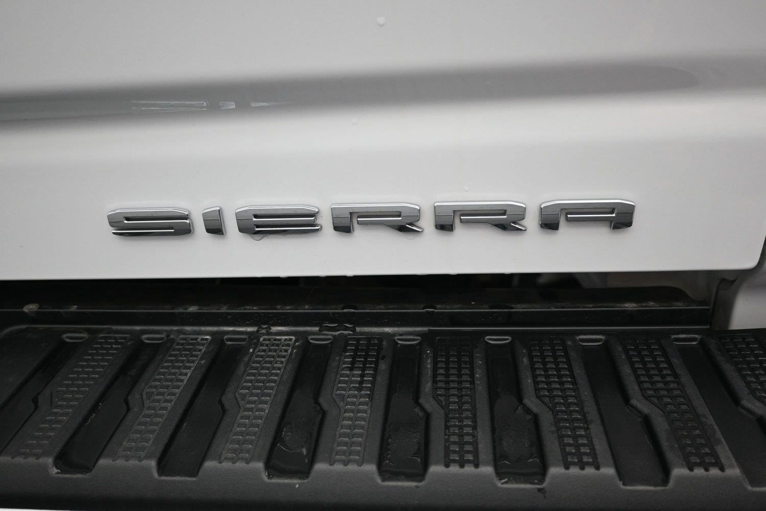Used 2024 Summit White GMC Denali Ultimate image 17
