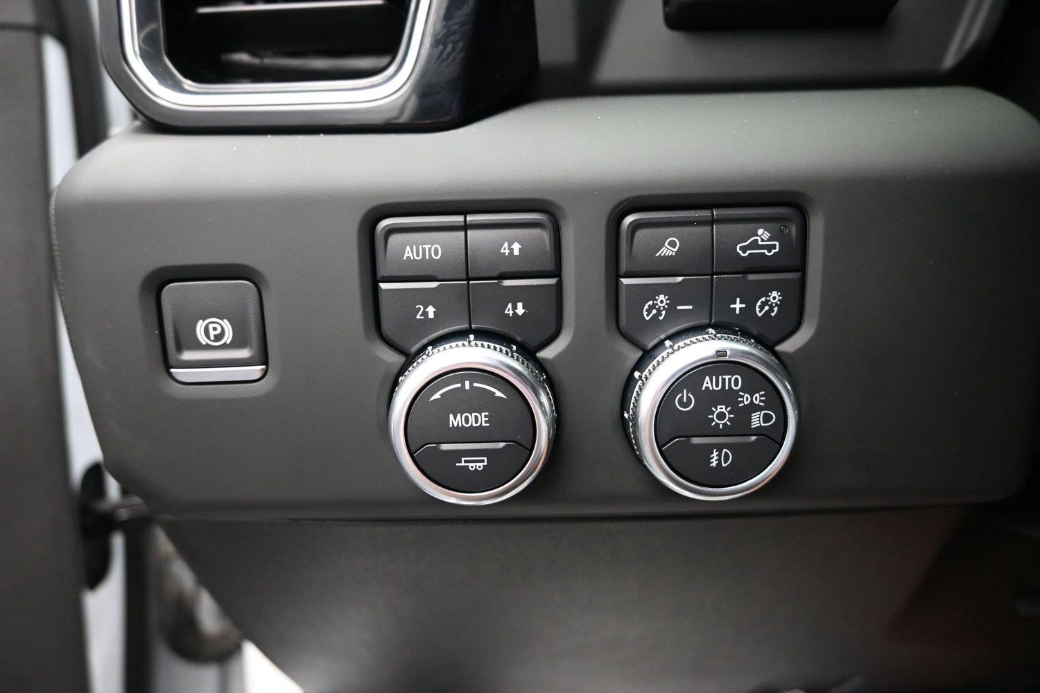 Used 2024 Summit White GMC Denali Ultimate image 27