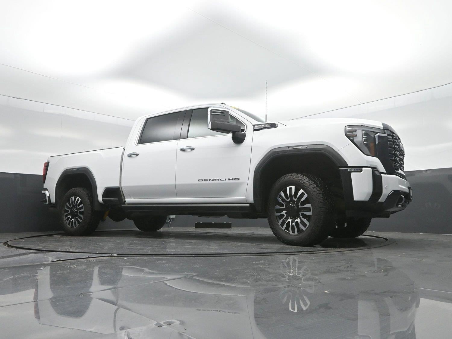 Used 2024 Summit White GMC Denali Ultimate image 42