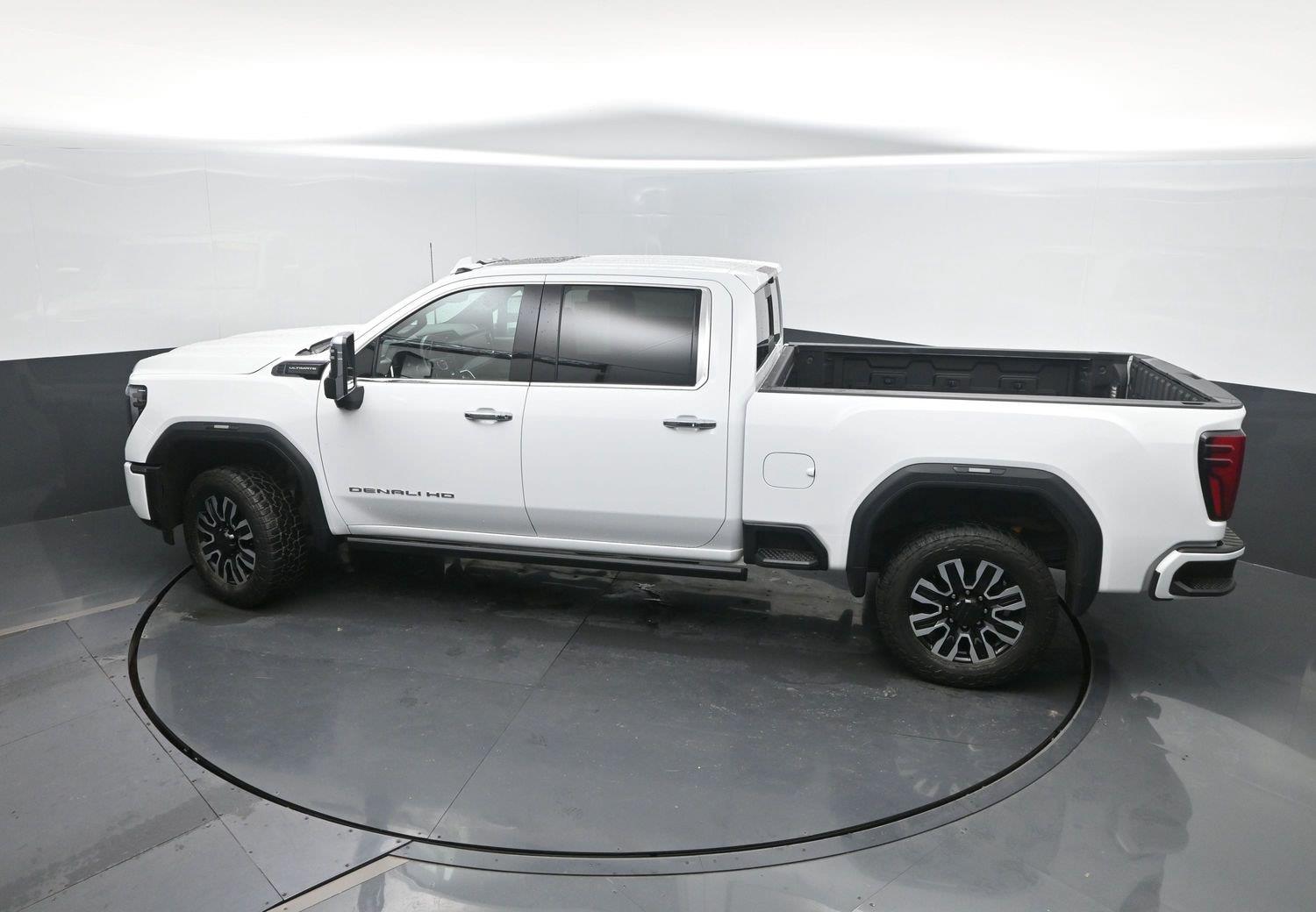 Used 2024 Summit White GMC Denali Ultimate image 44