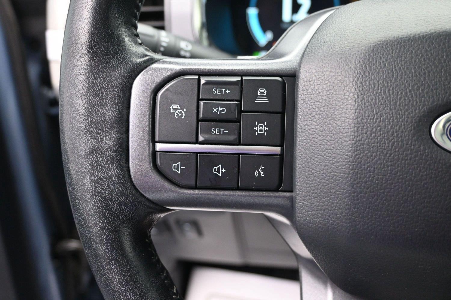 Used 2023 Azure Gray Metallic Tri-Coat Ford LARIAT image 28