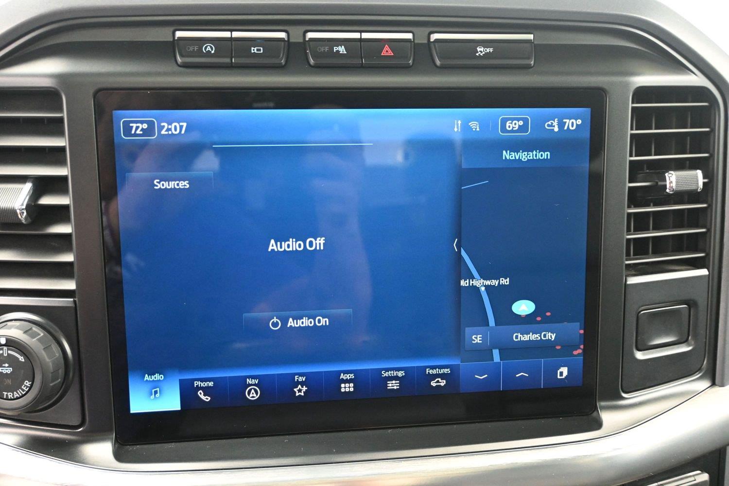 Used 2023 Azure Gray Metallic Tri-Coat Ford LARIAT image 32
