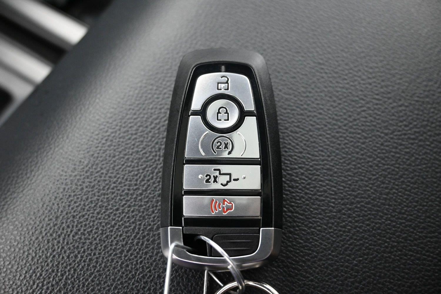 Used 2023 Azure Gray Metallic Tri-Coat Ford LARIAT image 39