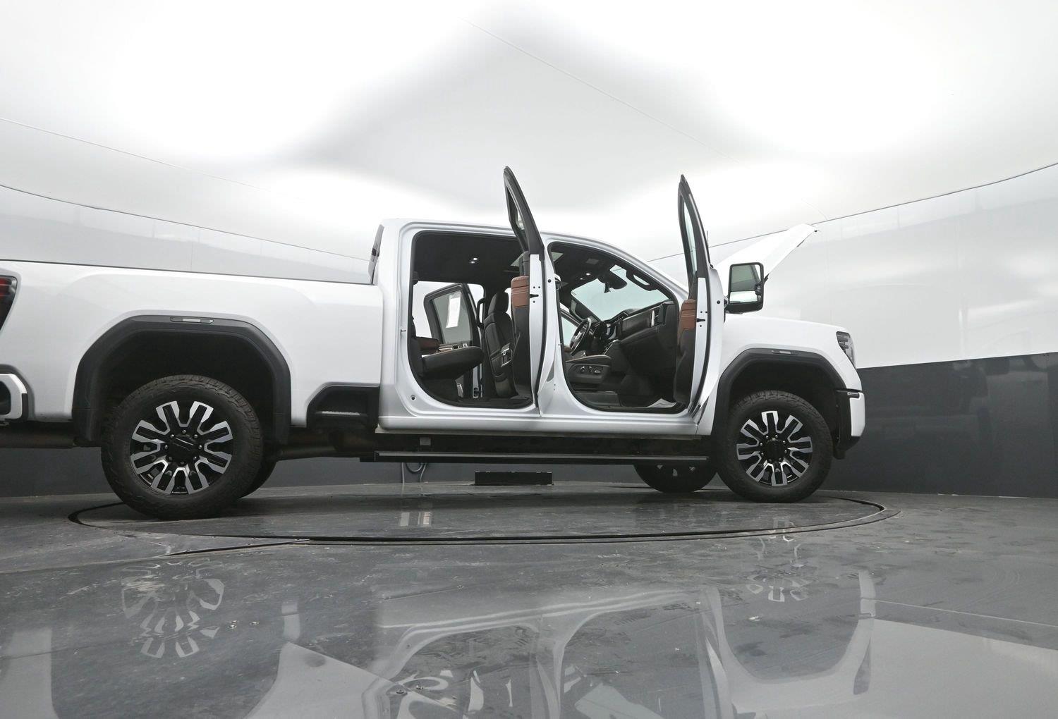 Used 2024 Summit White GMC Denali Ultimate image 58