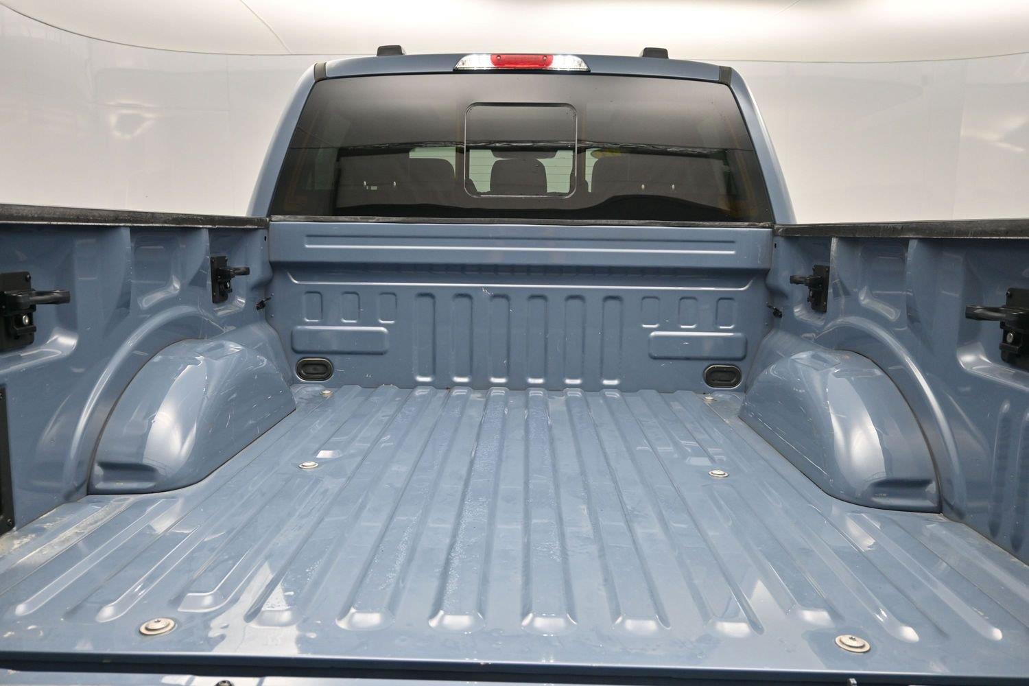Used 2023 Azure Gray Metallic Tri-Coat Ford LARIAT image 18