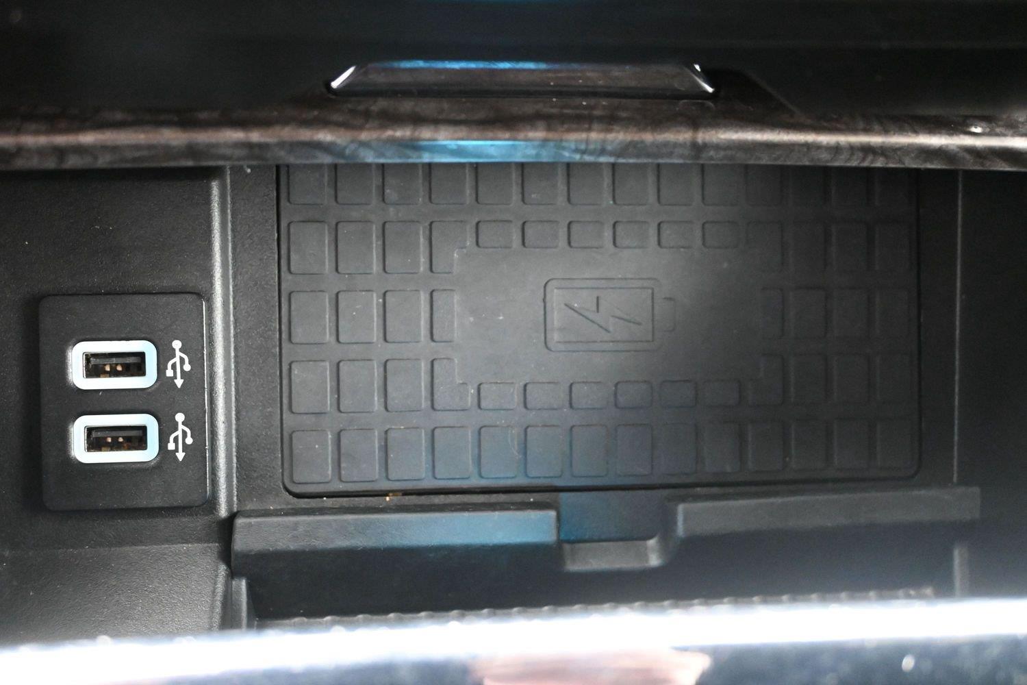 Used 2018 Ingot Silver Ford Limited image 5