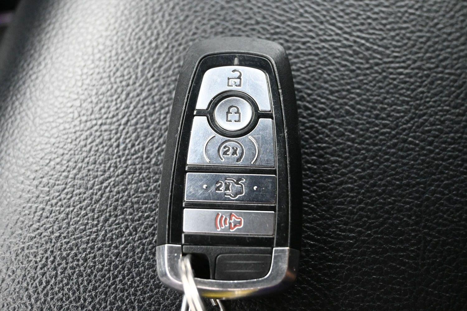 Used 2018 Ingot Silver Ford Limited image 8