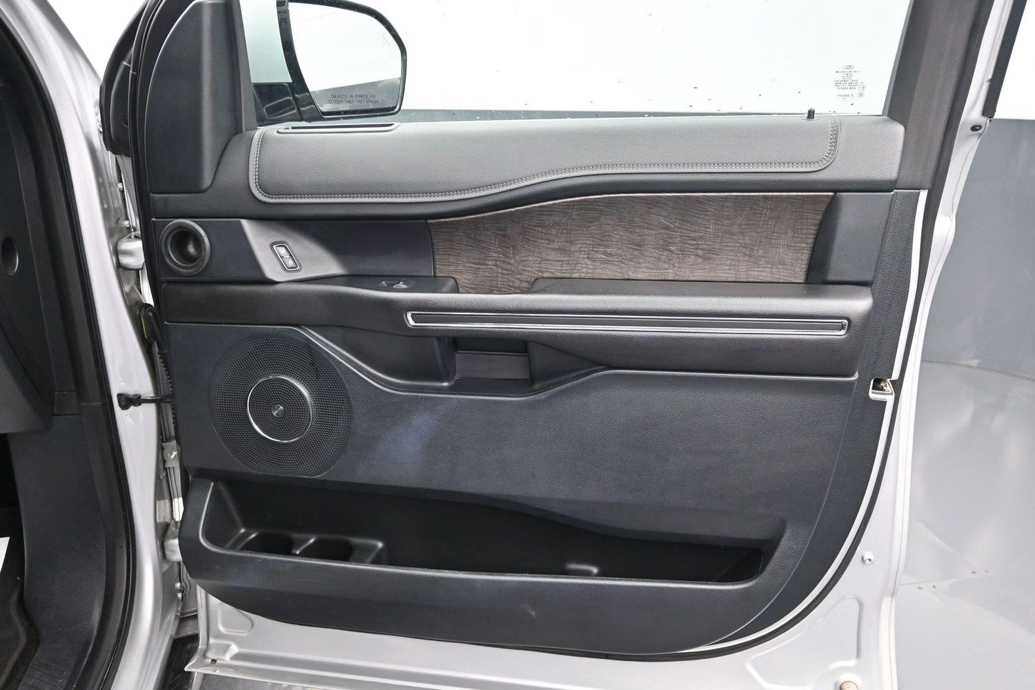 Used 2018 Ingot Silver Ford Limited image 11