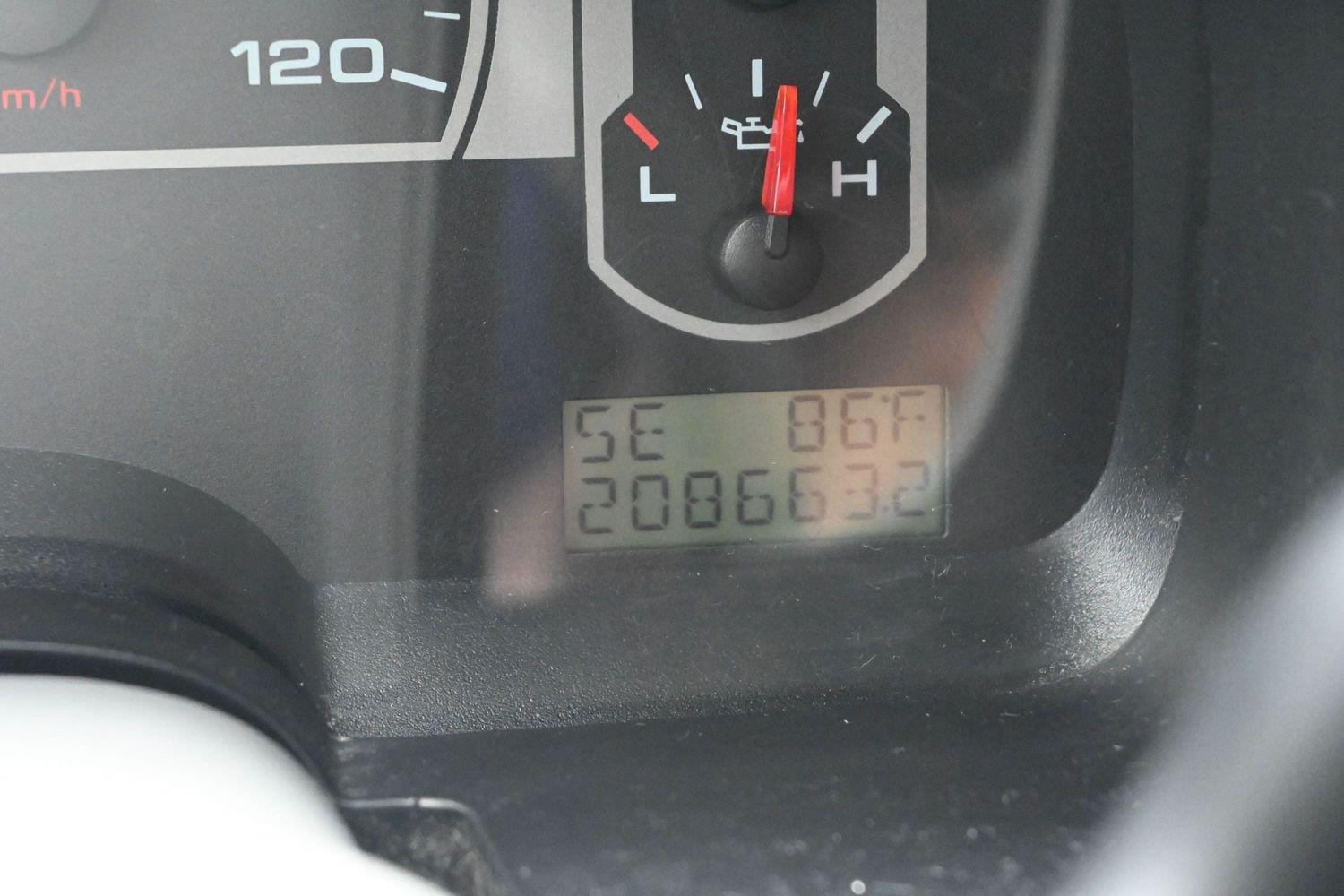 Used 2008 Black Clearcoat Ford XLT image 24