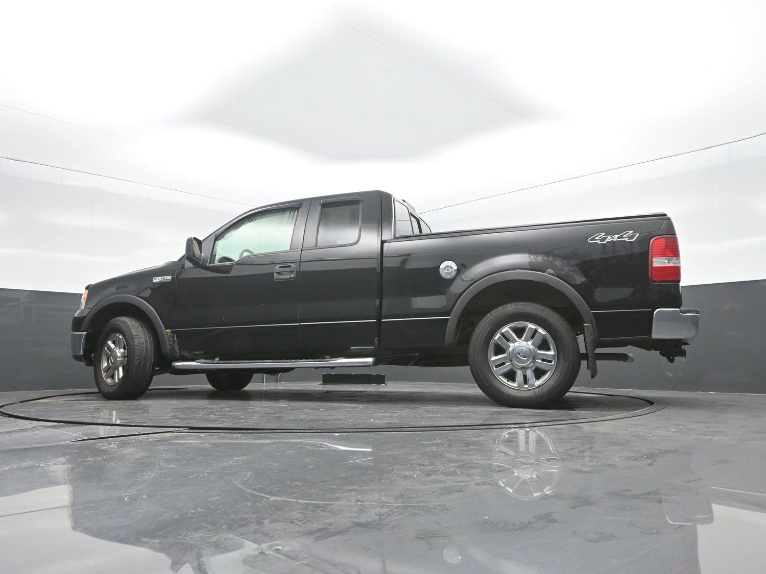 Used 2008 Black Clearcoat Ford XLT image 26