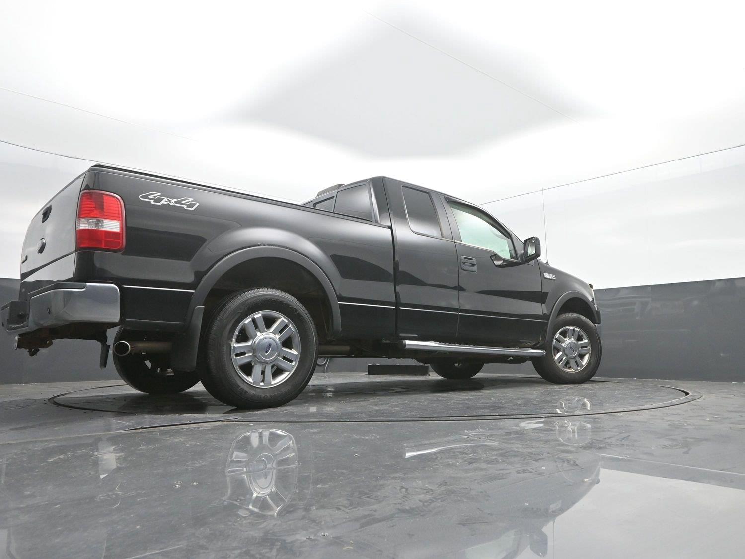 Used 2008 Black Clearcoat Ford XLT image 27