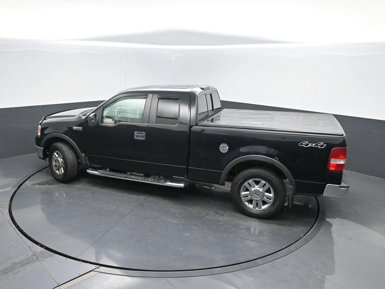Used 2008 Black Clearcoat Ford XLT image 30
