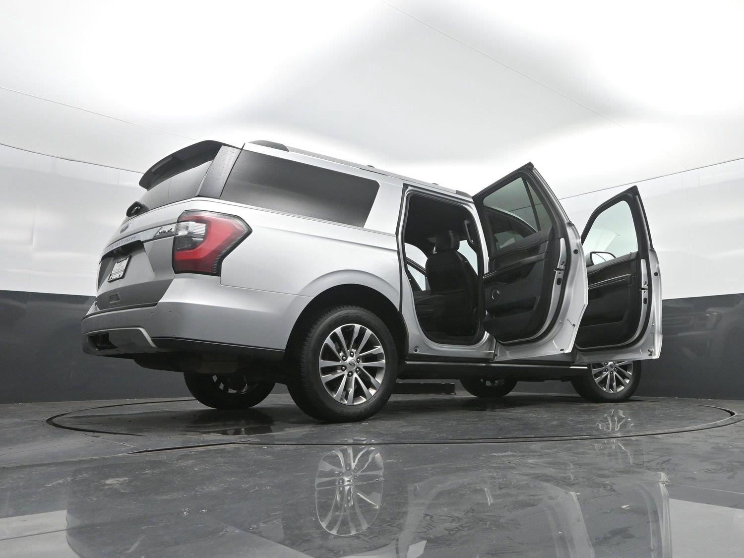 Used 2018 Ingot Silver Ford Limited image 54