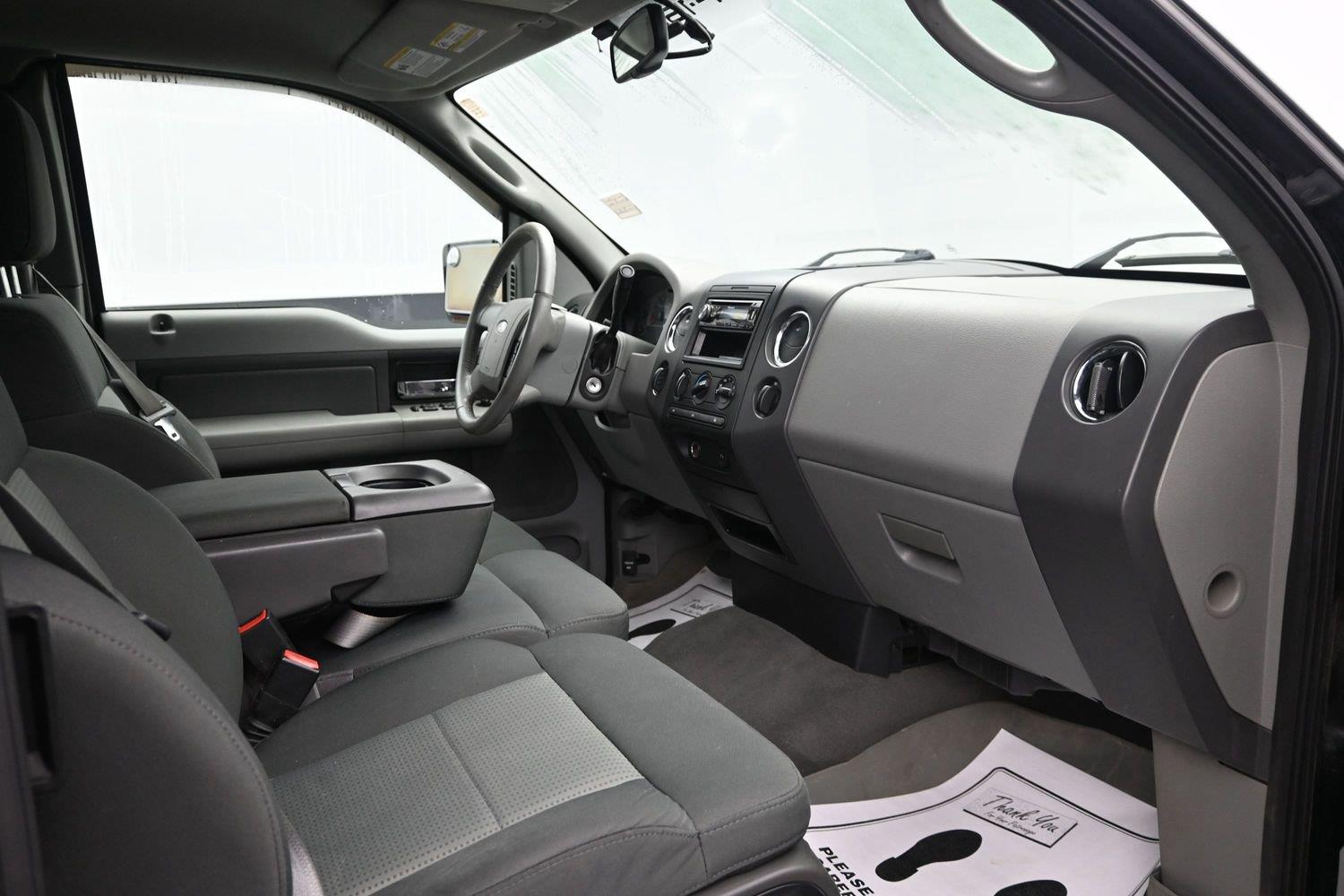 Used 2008 Black Clearcoat Ford XLT image 10