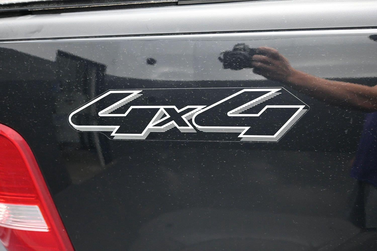 Used 2008 Black Clearcoat Ford XLT image 13