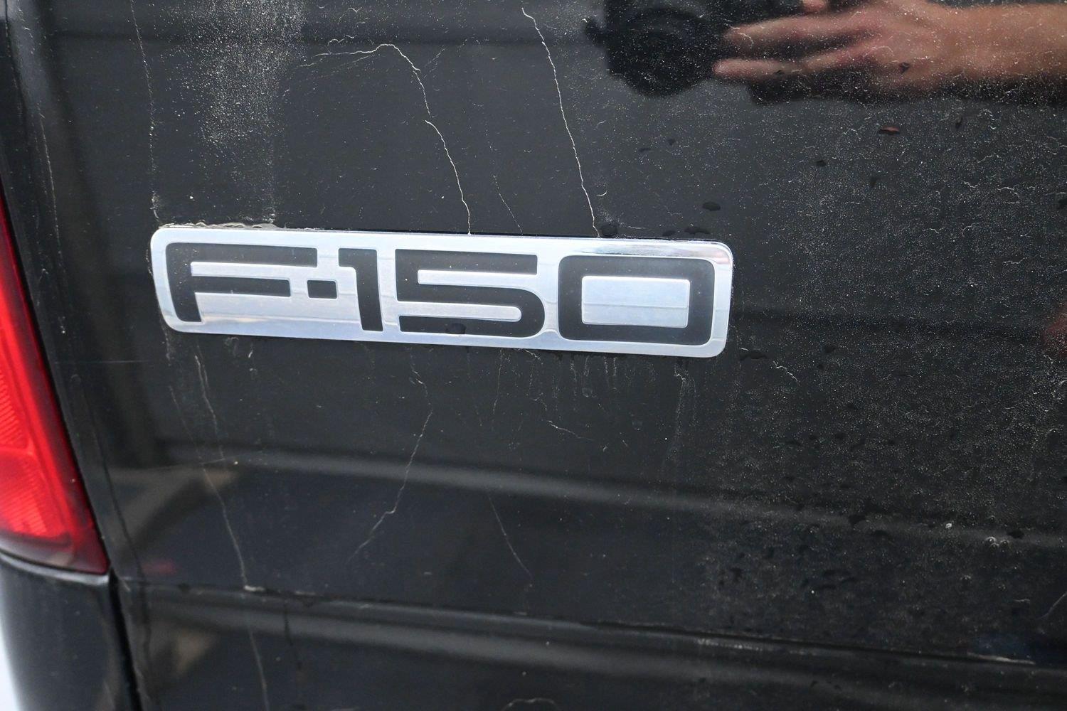 Used 2008 Black Clearcoat Ford XLT image 14