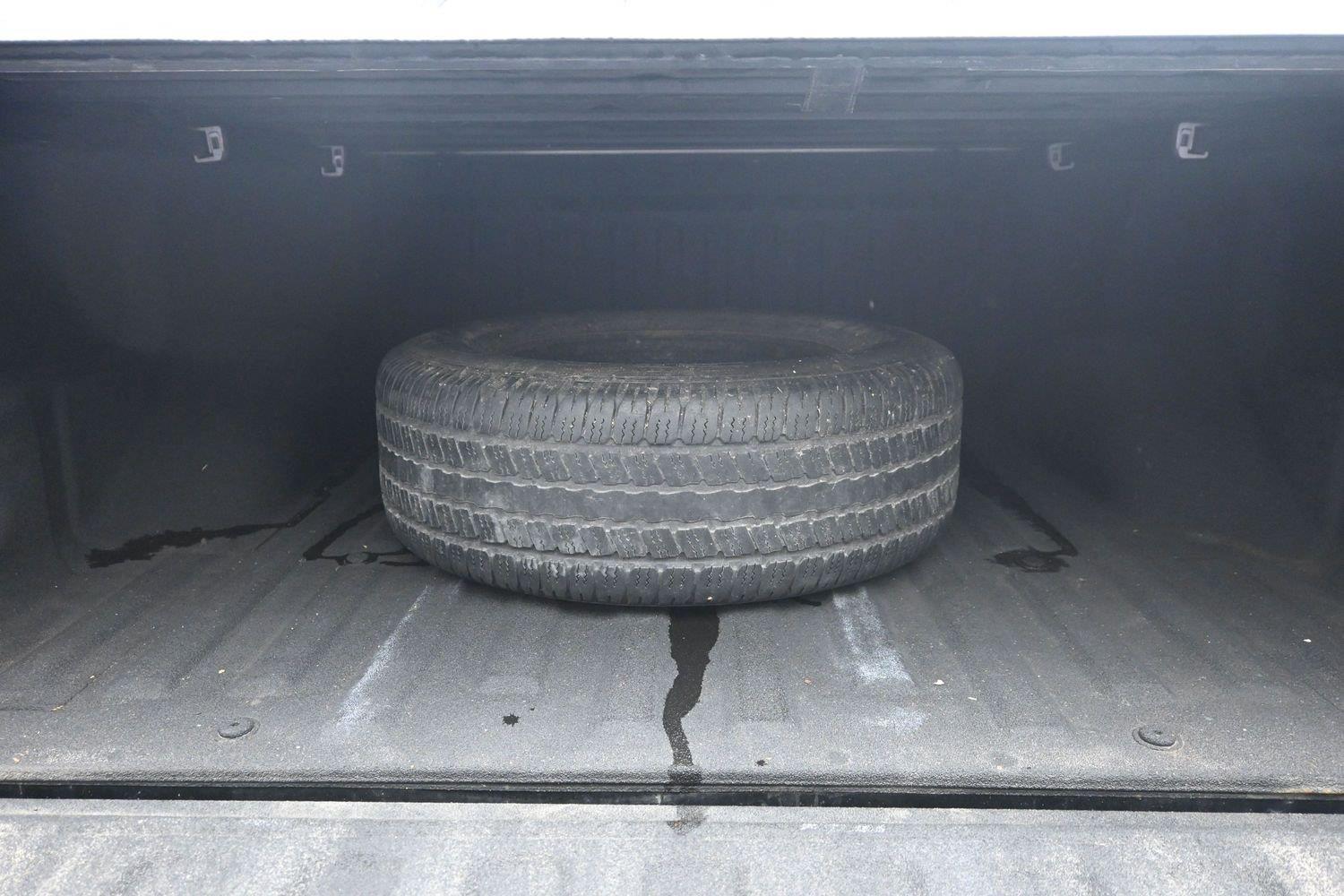 Used 2008 Black Clearcoat Ford XLT image 15