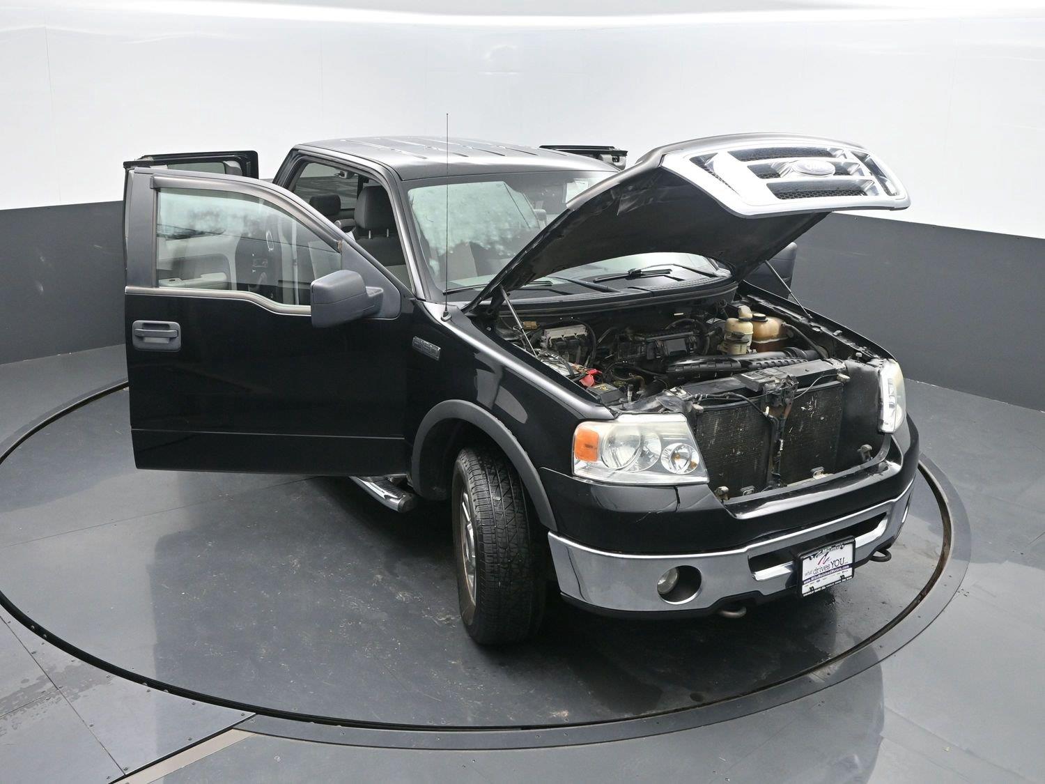 Used 2008 Black Clearcoat Ford XLT image 37