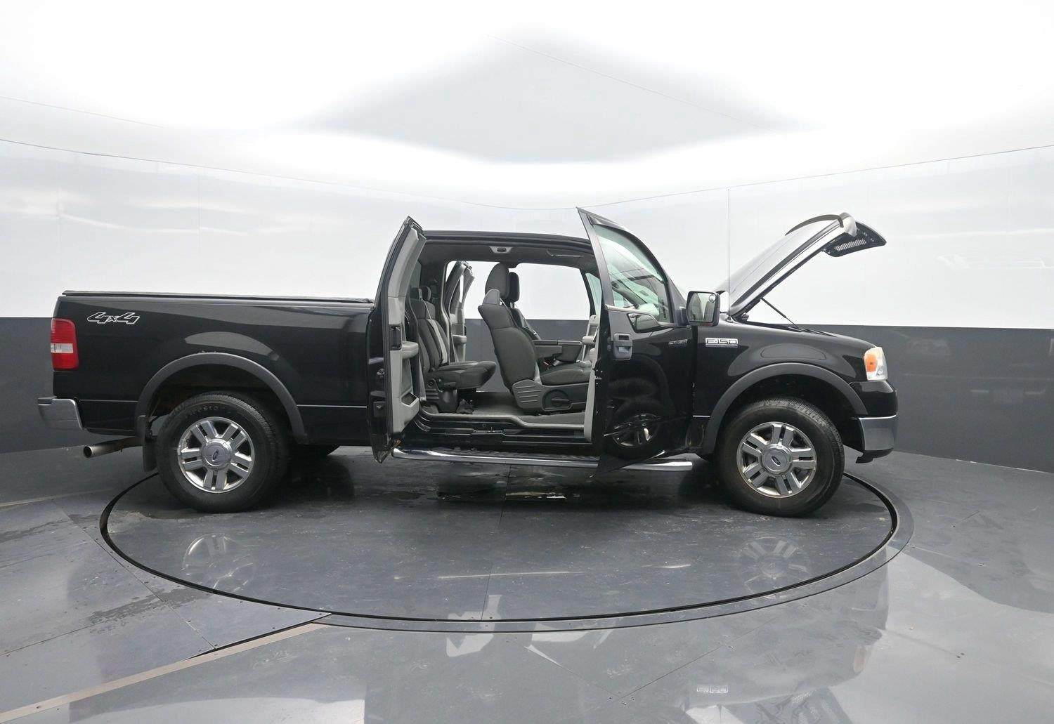 Used 2008 Black Clearcoat Ford XLT image 39