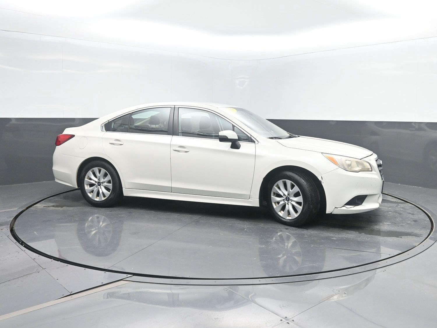 Used 2015 Crystal White Pearl Subaru 2.5i Premium image 3