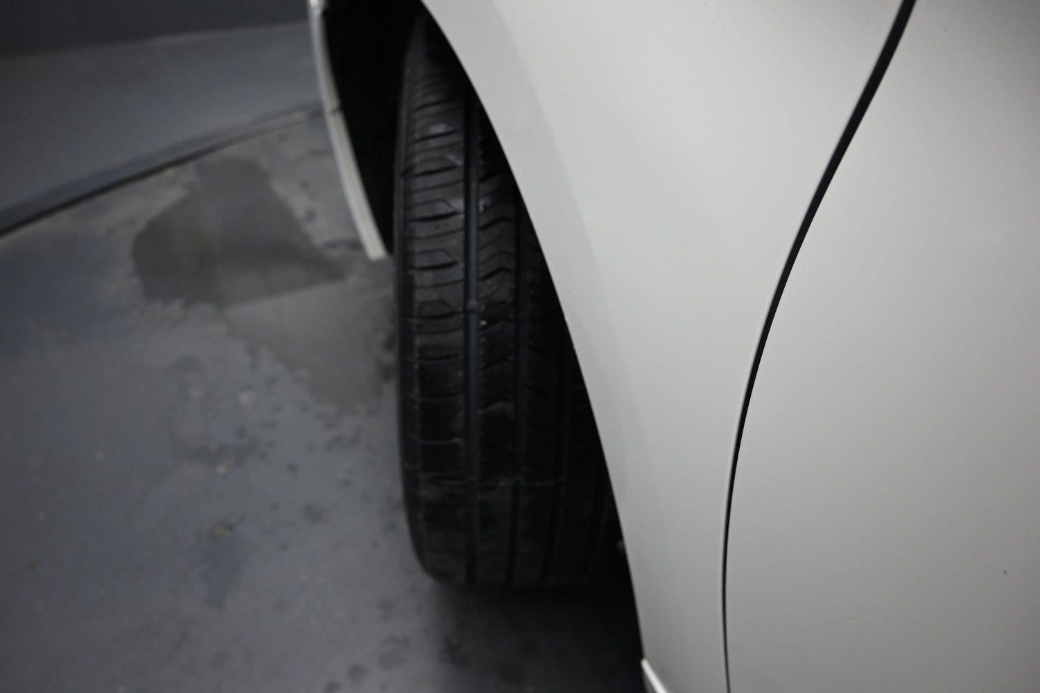 Used 2015 Crystal White Pearl Subaru 2.5i Premium image 5