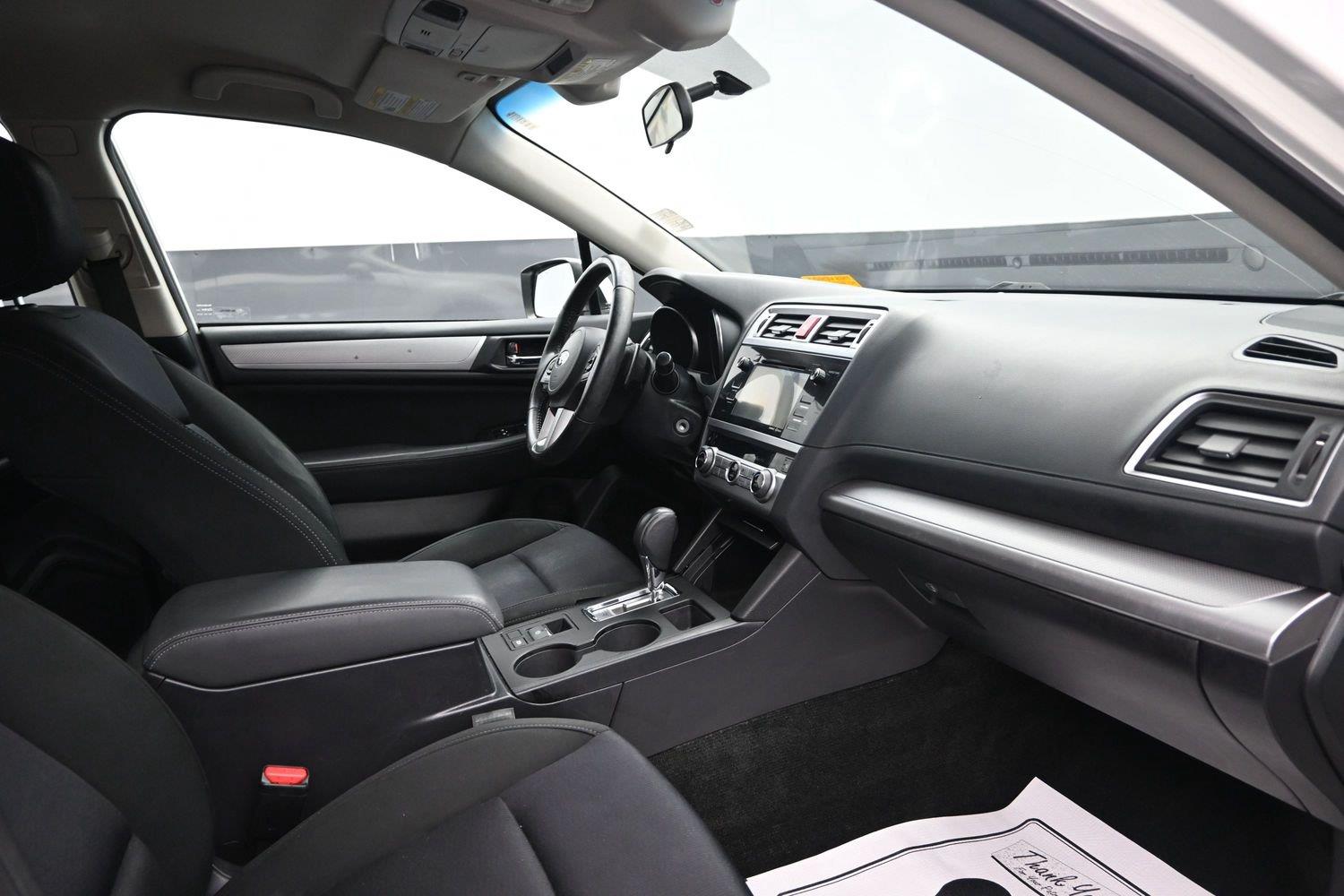 Used 2015 Crystal White Pearl Subaru 2.5i Premium image 9