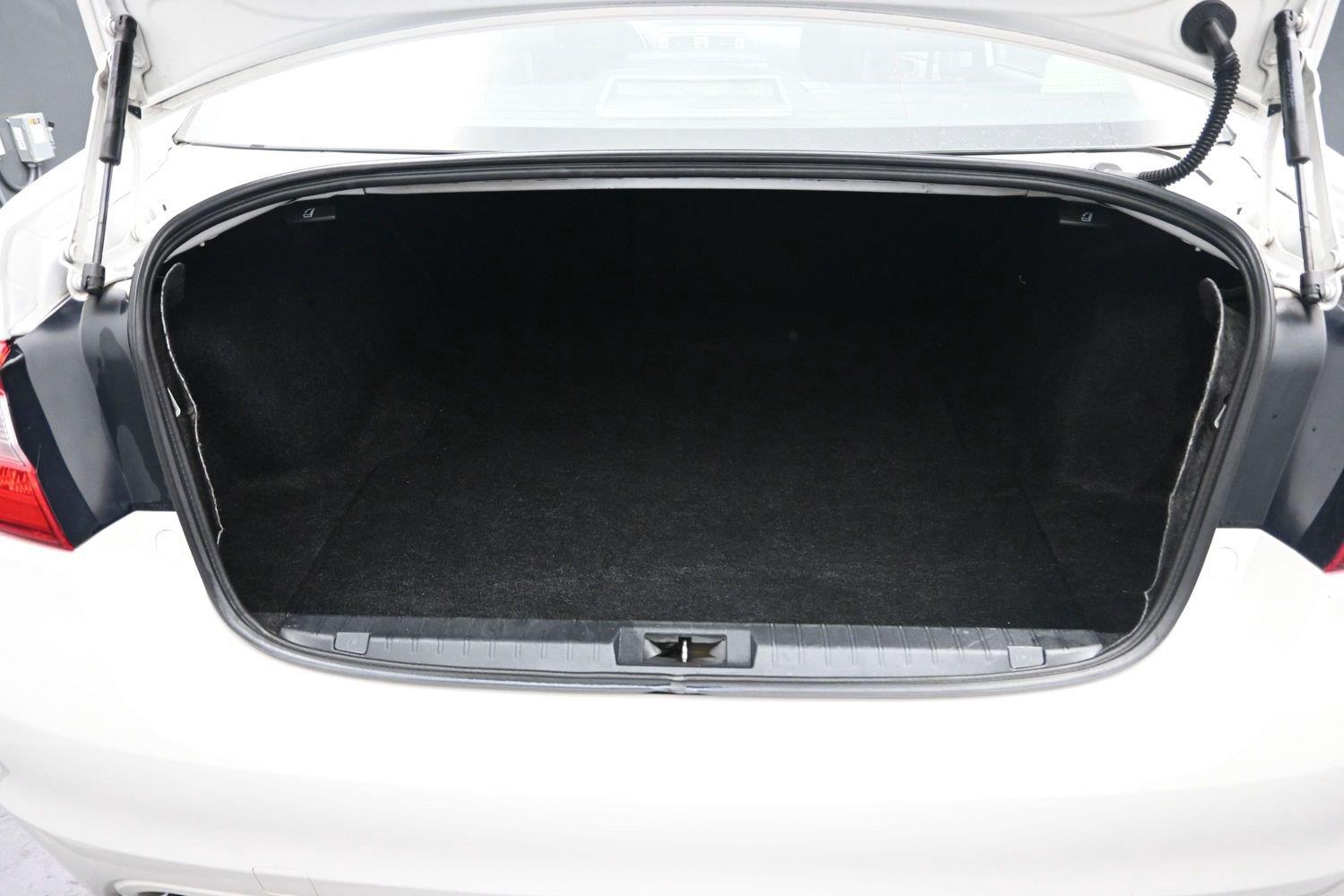 Used 2015 Crystal White Pearl Subaru 2.5i Premium image 14