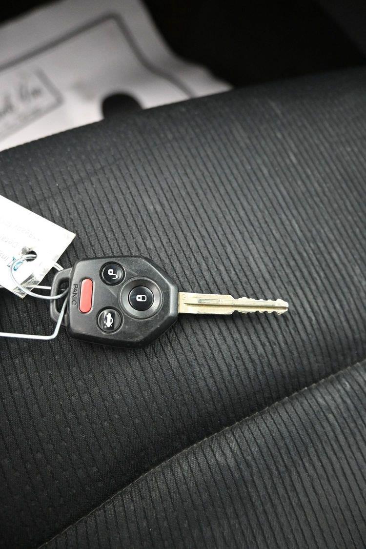 Used 2015 Crystal White Pearl Subaru 2.5i Premium image 20