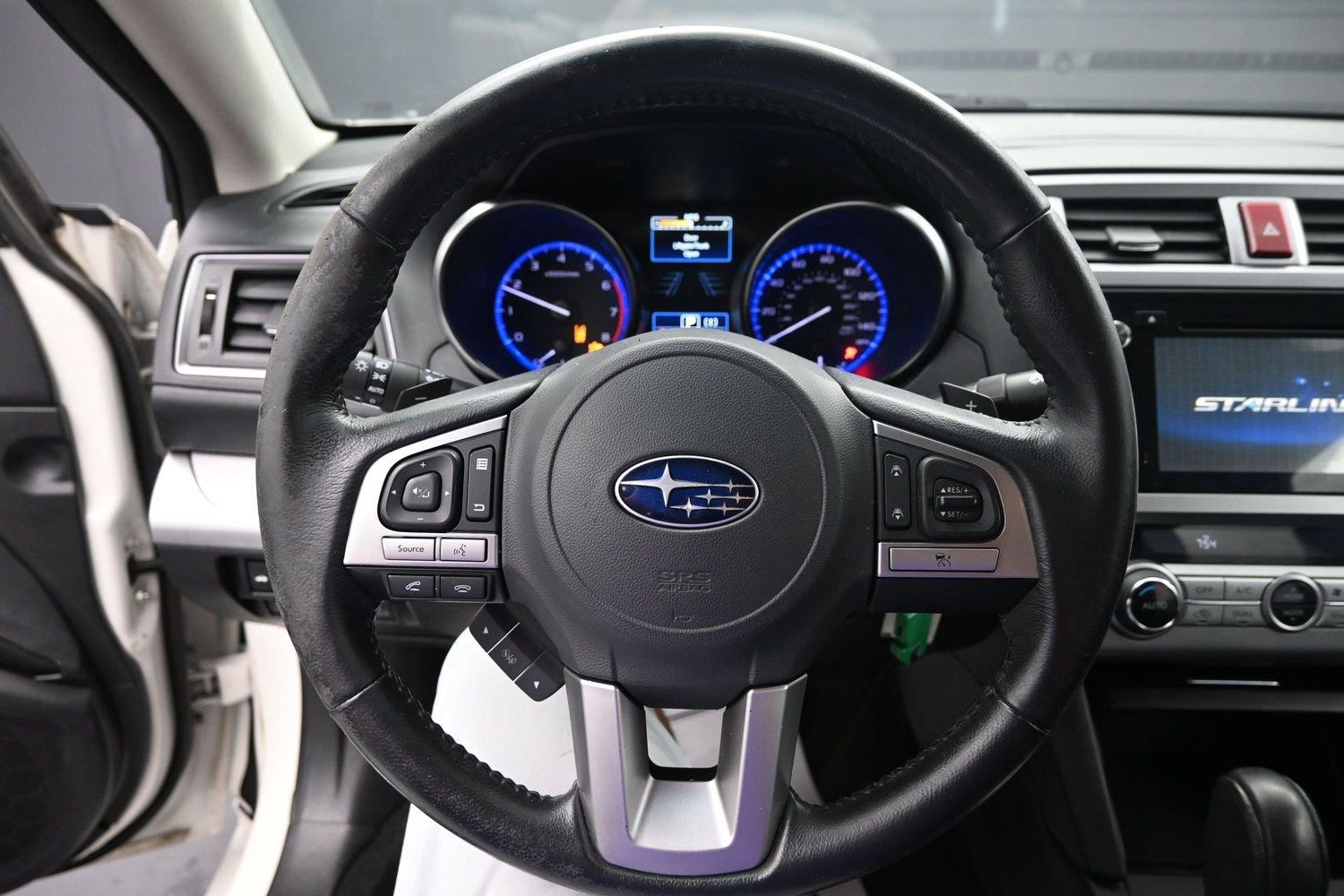 Used 2015 Crystal White Pearl Subaru 2.5i Premium image 21