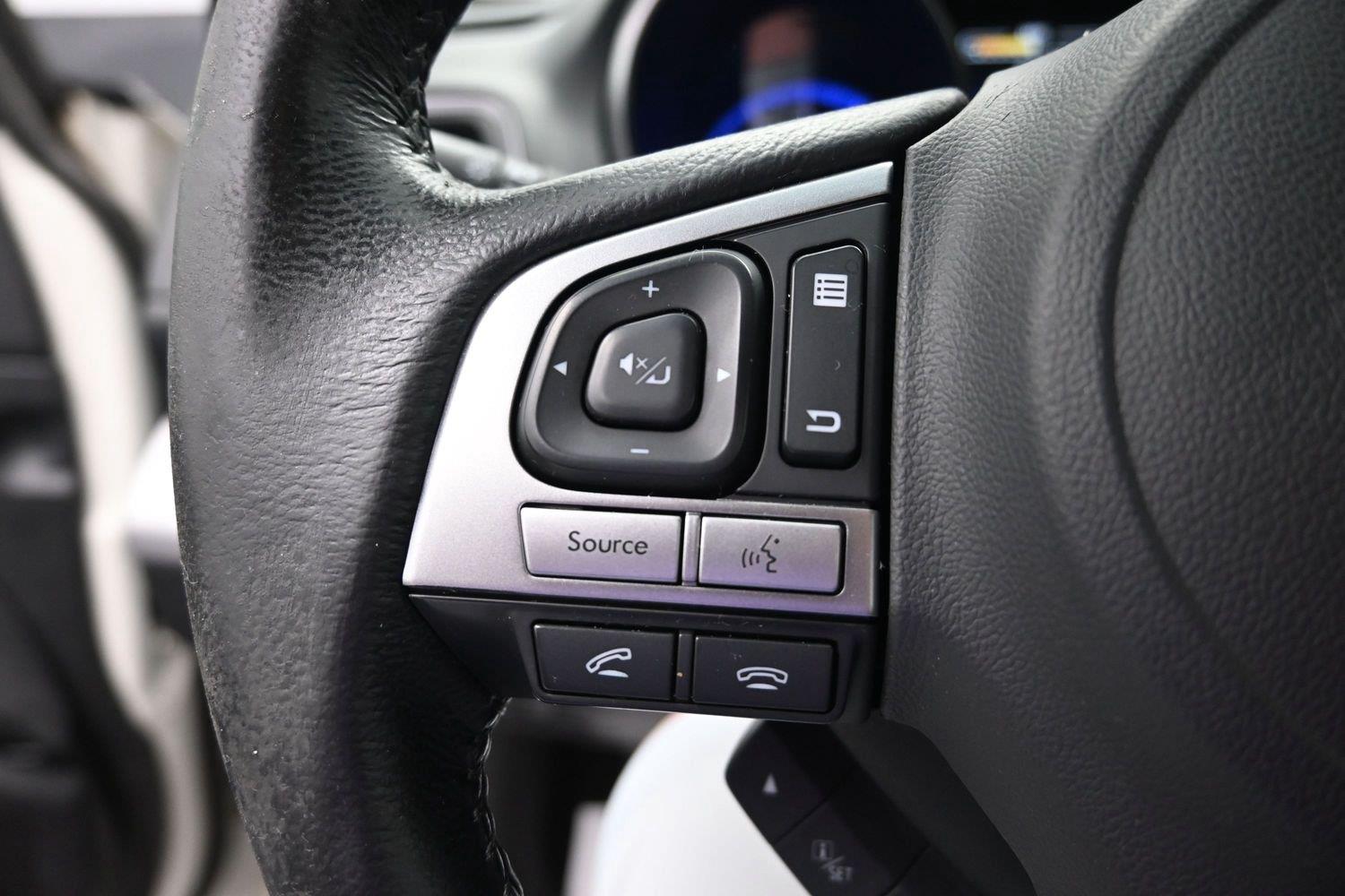 Used 2015 Crystal White Pearl Subaru 2.5i Premium image 22