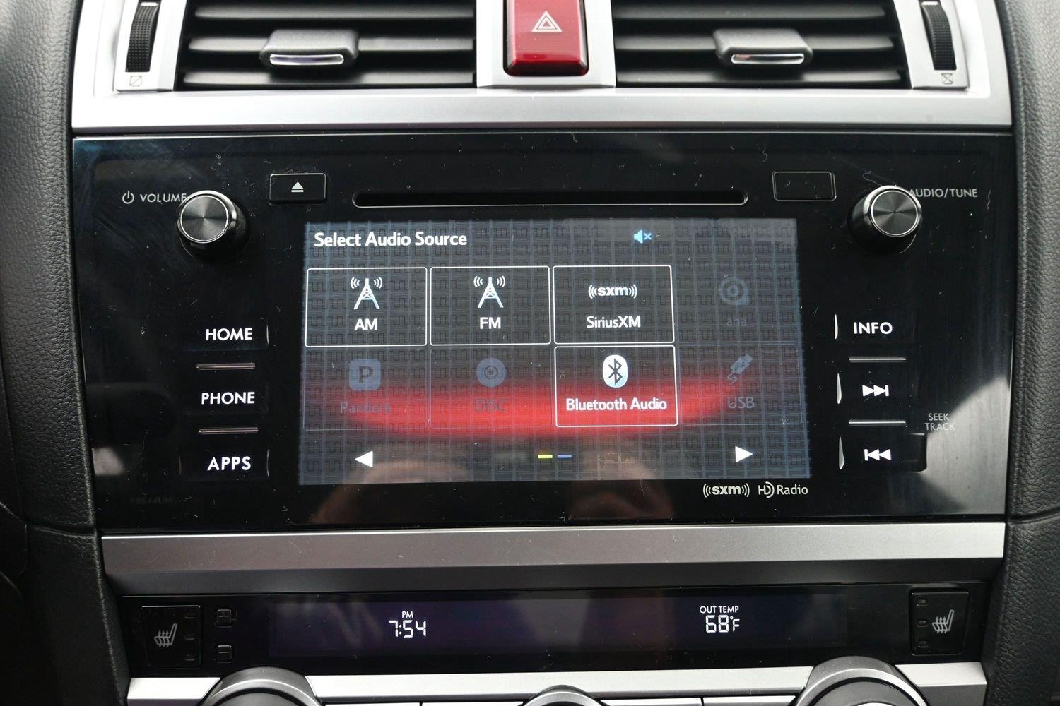 Used 2015 Crystal White Pearl Subaru 2.5i Premium image 26
