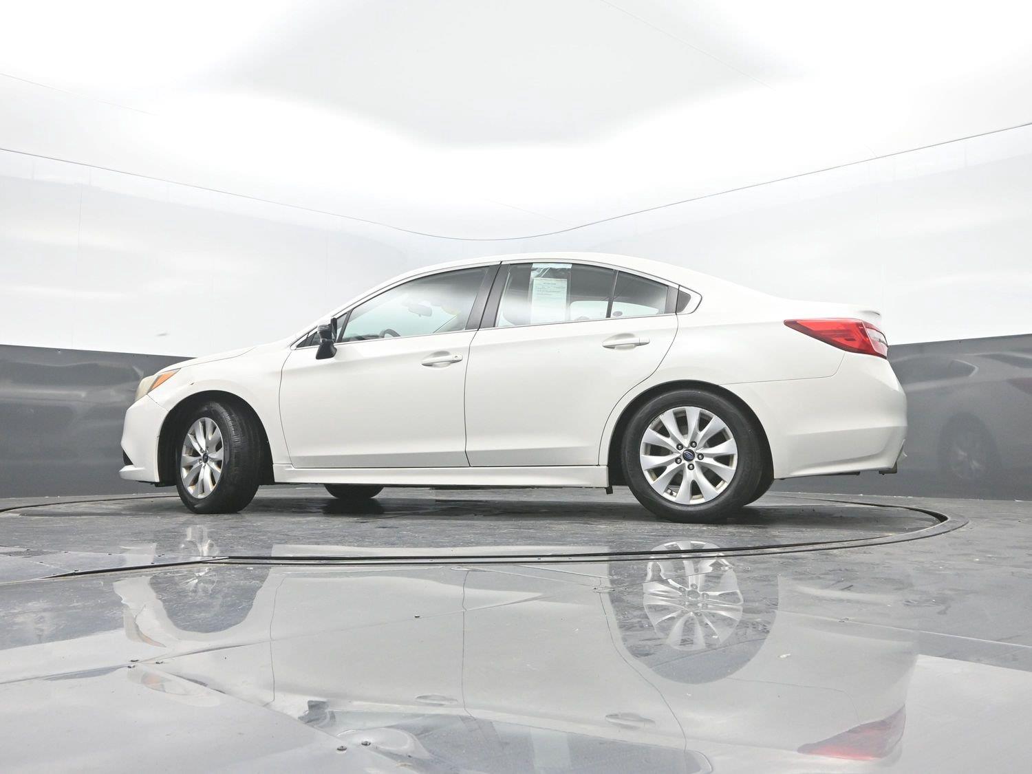 Used 2015 Crystal White Pearl Subaru 2.5i Premium image 30