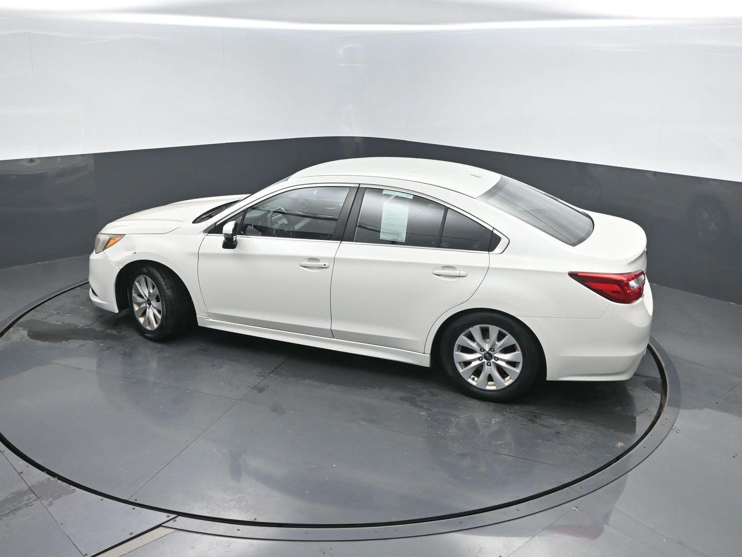 Used 2015 Crystal White Pearl Subaru 2.5i Premium image 34