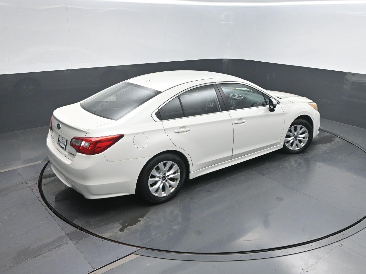 Used 2015 Crystal White Pearl Subaru 2.5i Premium image 35